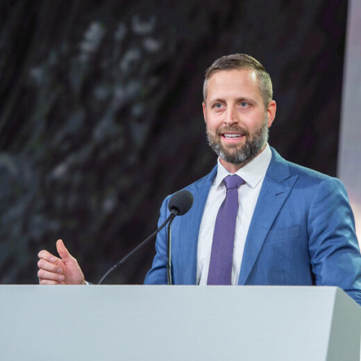 Headshot of Kevin Steed